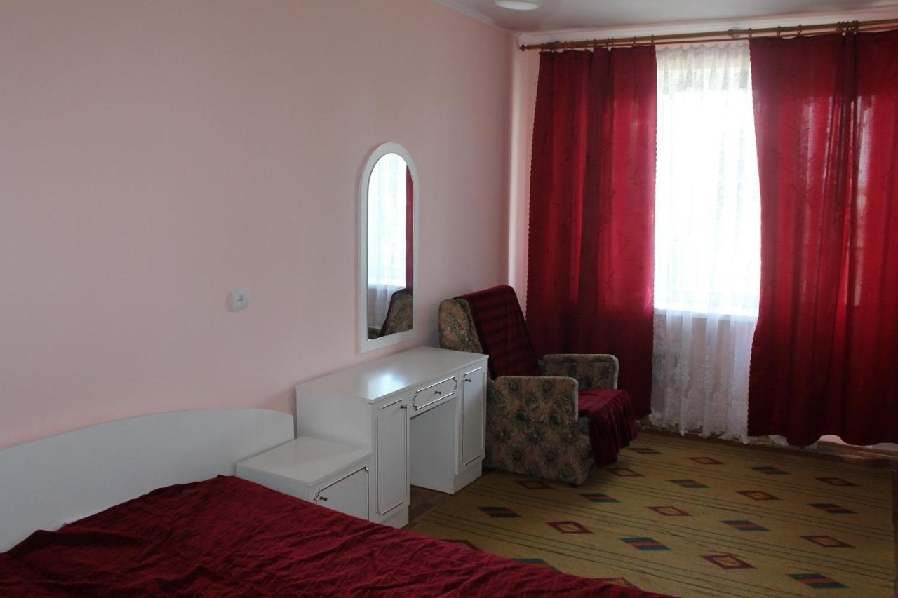 Kometa-2 Hotel Kobleve Quarto foto